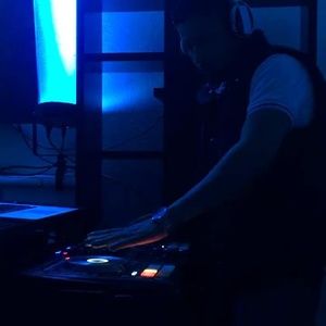 Meet your Posher, Carlo